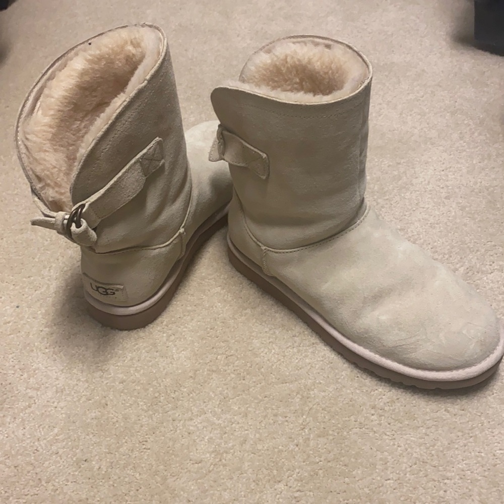 White/Cream Ugg Boots